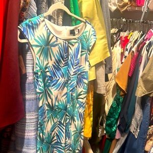 St John, A line dress, size 2. Resort collection